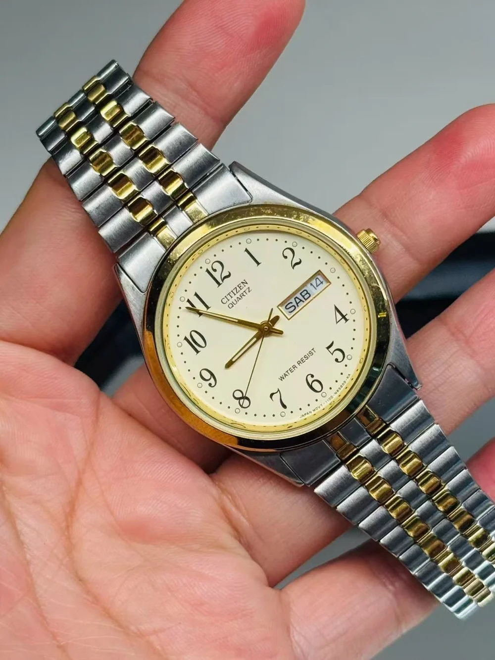 Vintage Citizen Quartz Day Date 34mm Gold Dial Men Watch New Battery Runs